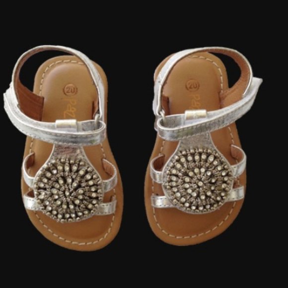 Pazitos Other - Pazitos Silver Medallion Sandals